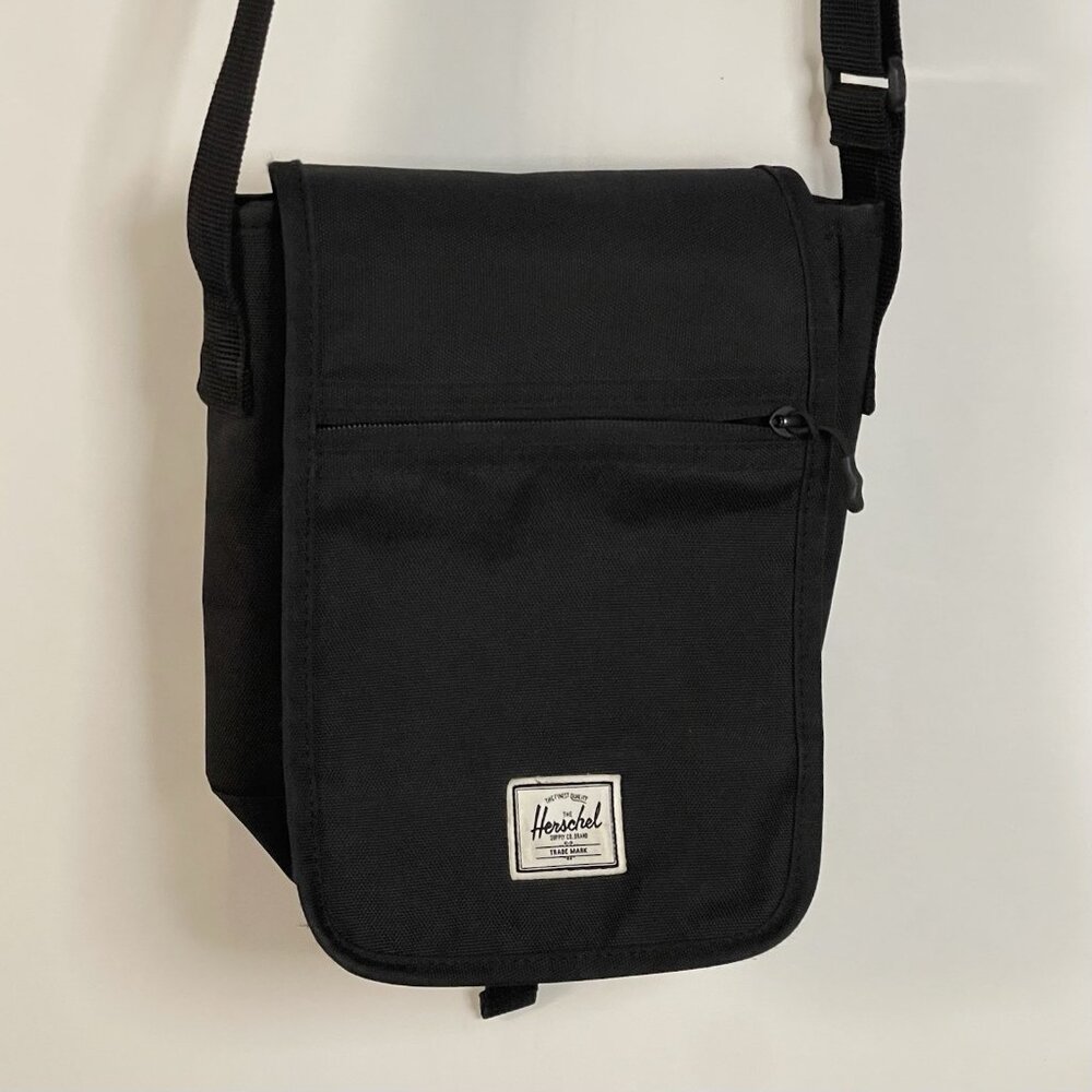 Herschel Travel Line Crossbody Messenger Bag Black Red Stripe Unisex